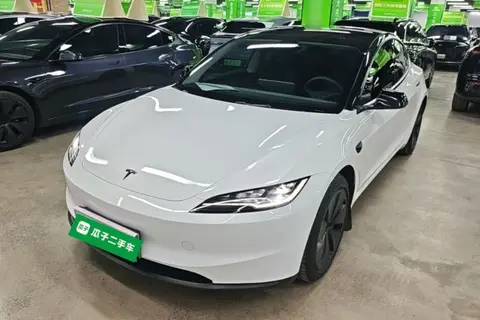 Tesla Model 3 2025
