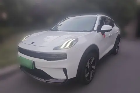 Lynk & Co 06 EM-P 2021