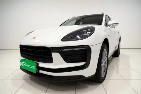 Porsche Macan 2021