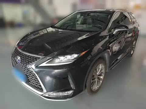 Lexus RX 2021