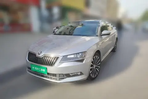 Skoda Superb 2016