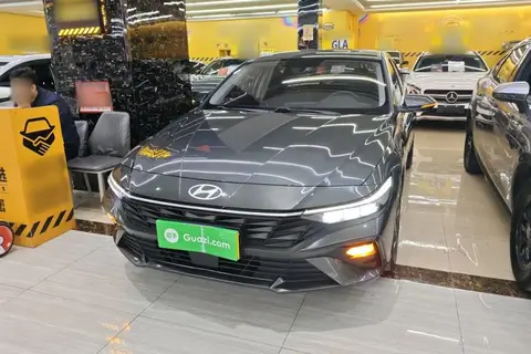 Hyundai Elantra 2023