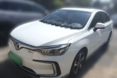 BAIC Beijing EU5 2018