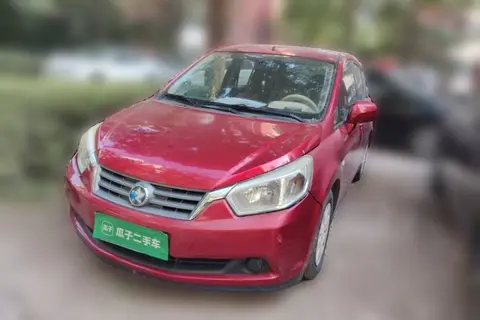 Venucia R50 2013