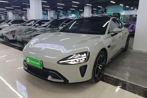 Xiaomi SU7 2024