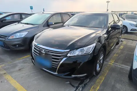 Toyota Crown 2016