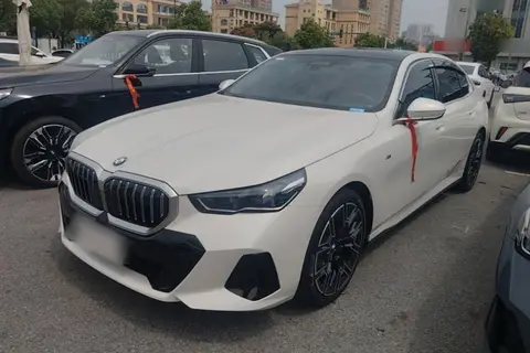 BMW 5 Series 2025