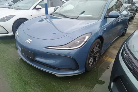 IM Motors L6 2024