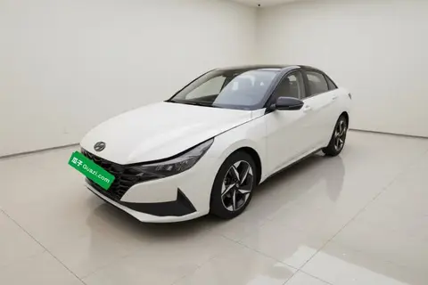Hyundai Elantra 2022