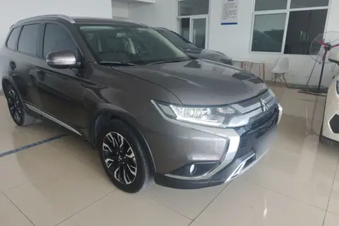 Mitsubishi Outlander 2020