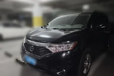 Nissan Quest 2015
