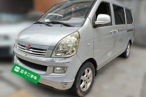 Wuling Rongguang 2014