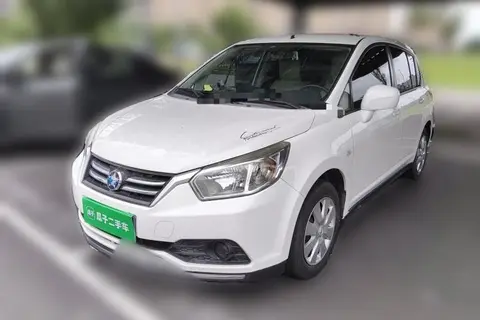 Venucia R50 2016