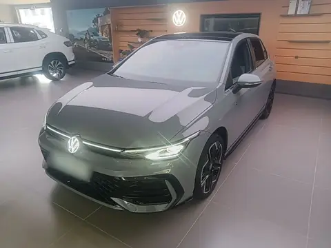 Volkswagen Golf 2025