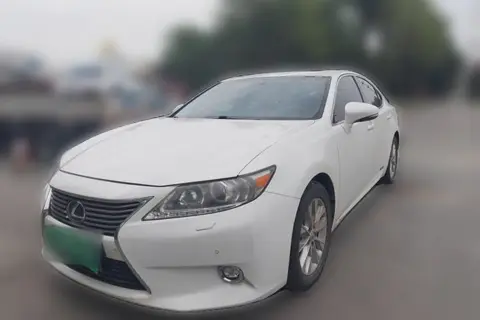 Lexus ES 2013