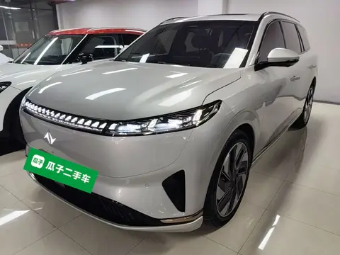 Dongfeng eπ 008 2024