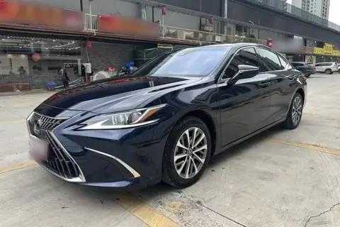 Lexus ES 2023