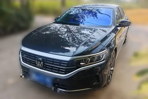 Volkswagen Passat 2024