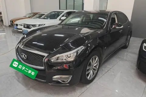 Infiniti Q70 2018