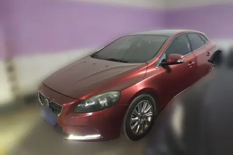 Volvo V40 2013
