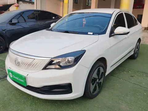 Dongfeng E70 2022