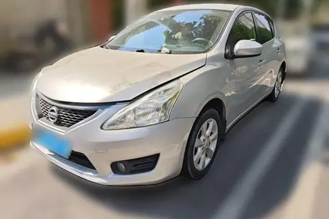 Nissan Tiida 2011