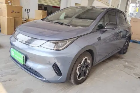 BYD Dolphin 2025