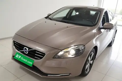 Volvo V40 2015