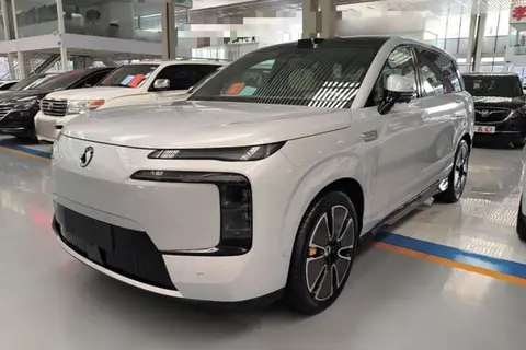Denza N8L 2025