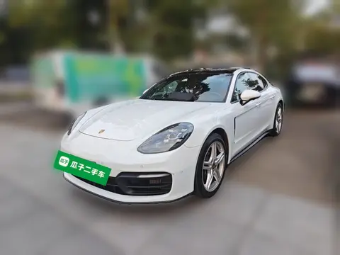 Porsche Panamera 2021