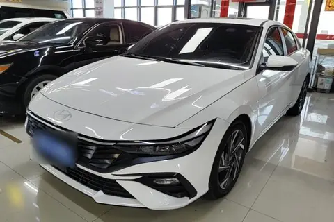 Hyundai Elantra 2025