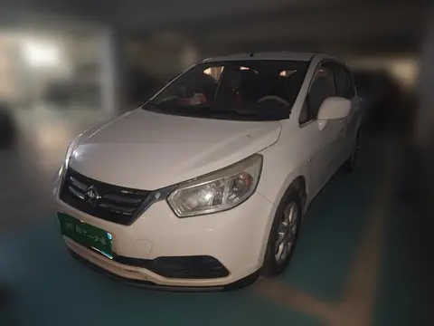Venucia R50 2016
