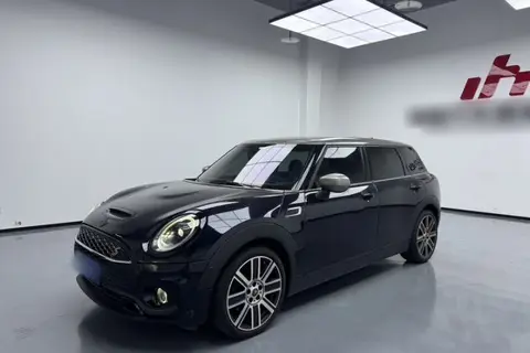 MINI CLUBMAN 2023