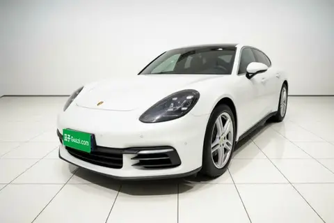 Porsche Panamera 2018