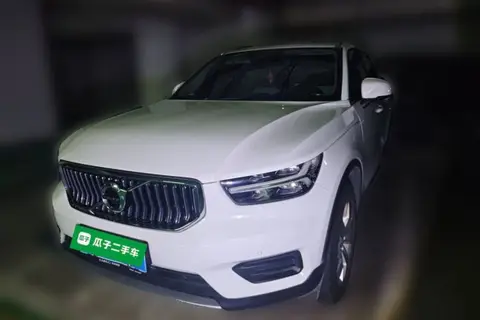 Volvo XC40 2021