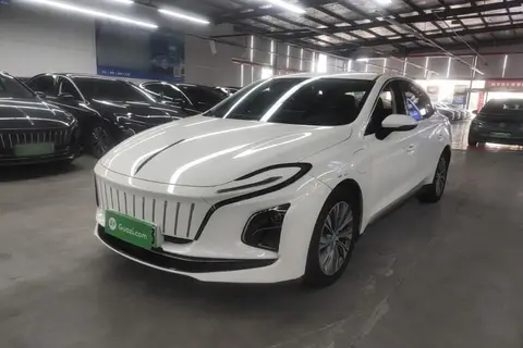 Hongqi E-QM5 2024