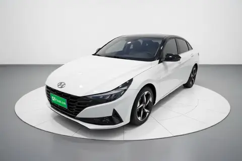 Hyundai Elantra 2022