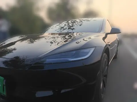 Tesla Model 3 2026