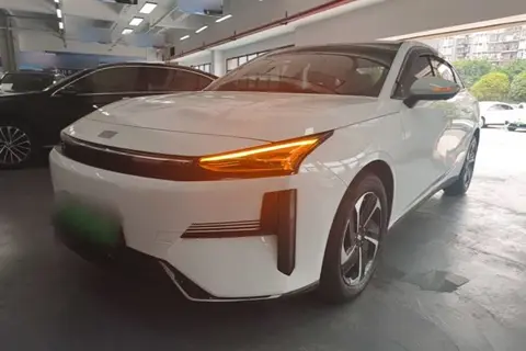 Geely Galaxy L6 2024