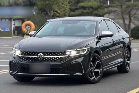 Volkswagen Passat 2022