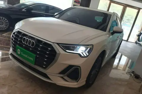 Audi Q3 2021