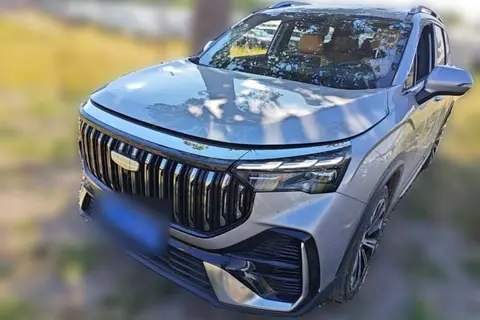 Geely Okavango 2025