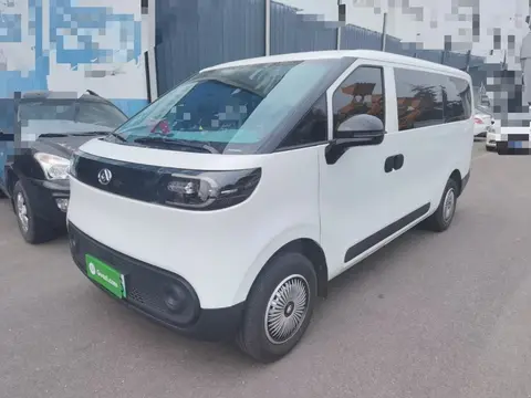 Maxus Dana V1 2026