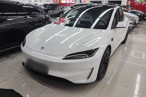 Tesla Model 3 2024