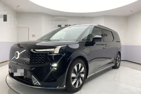 Volvo EM90 2024