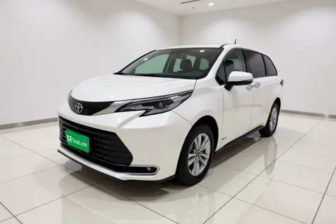 Toyota SIENNA 2024