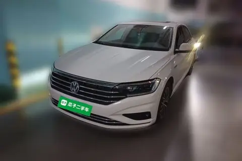 Volkswagen Sagitar 2020