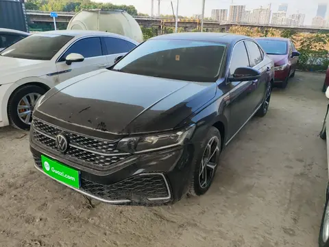 Volkswagen Passat 2025