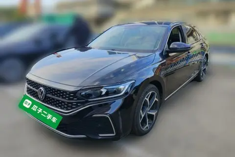 Volkswagen Passat 2023