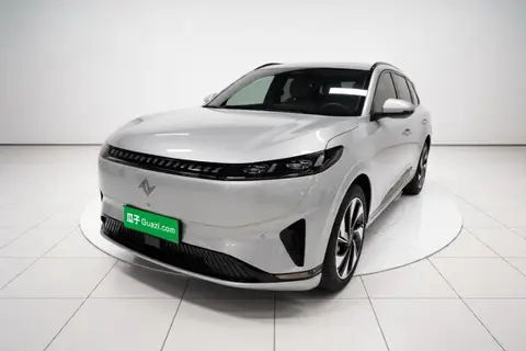 Dongfeng eπ008 2024